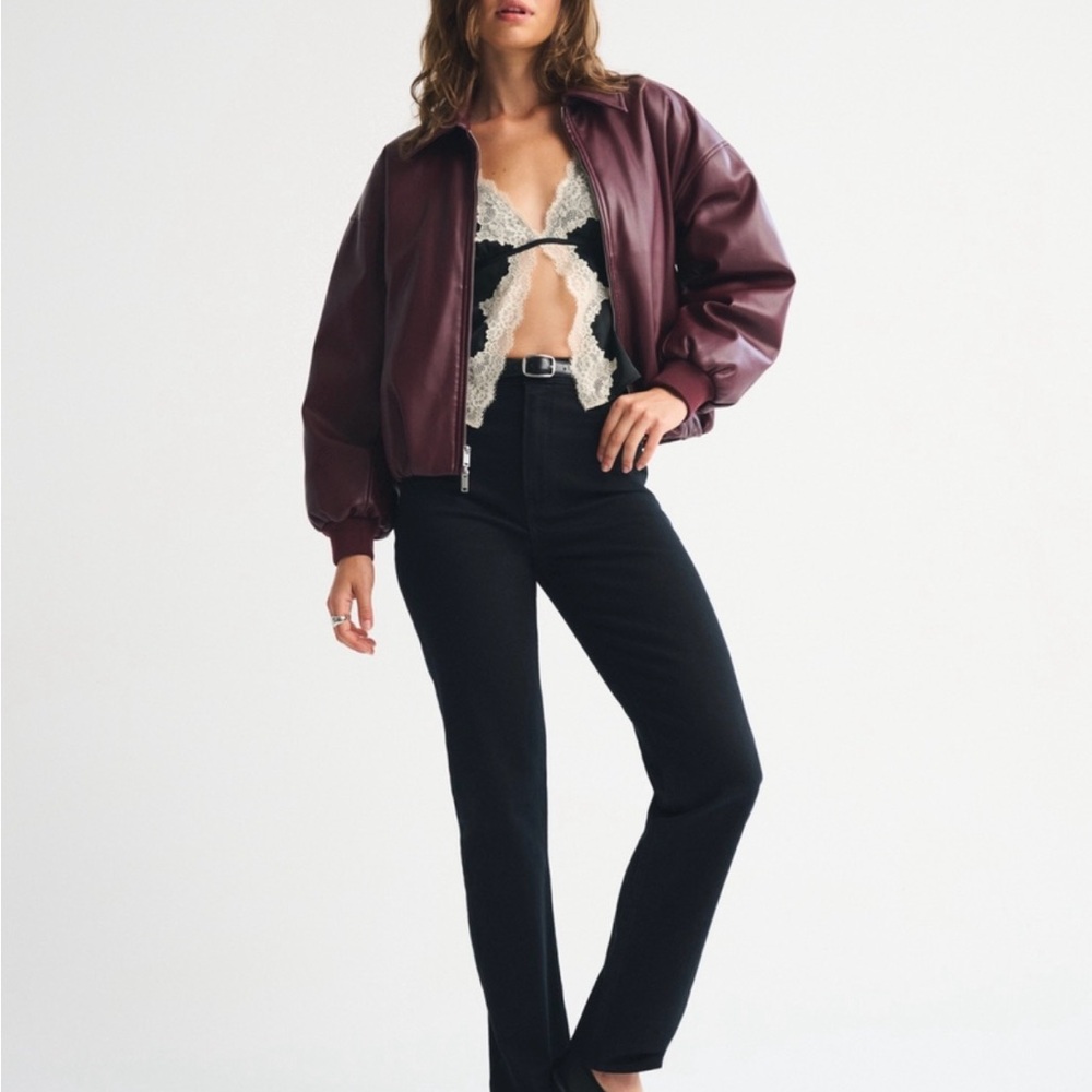 Abercrombie & Fitch 90’s Straight Ultra High Rise Jeans